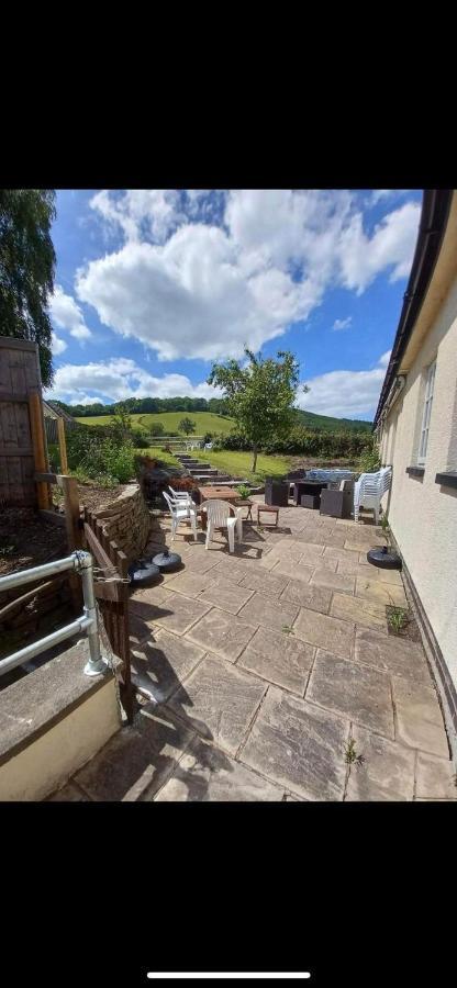 The Griffin Llyswen Hotell Brecon Exteriör bild